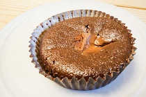 ファミマの「フォンダンショコラ」は2パターンの食べ方が楽しめる♪