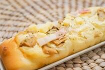 神ウマイと話題だったセブンの「きのことチーズのパン」が帰ってきた！