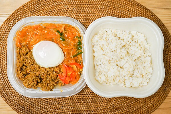 野菜たっぷり!セブンの「ガパオ風ライス」が美味!