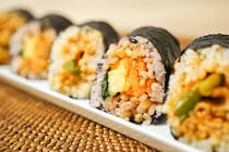 【もち麦&五穀】セブンの「キムパプ」がヘルシー&おいしー♪