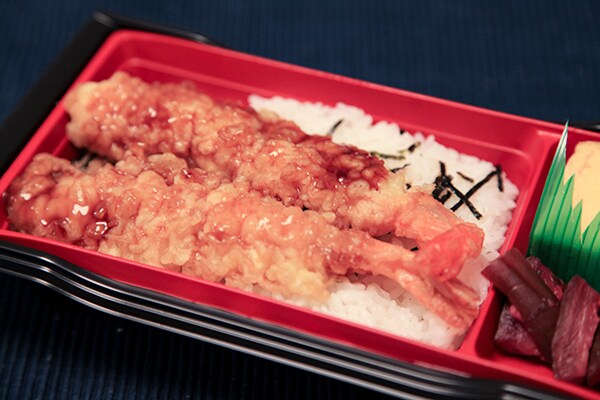 【ローソンvs.セブン】新商品「海老天重」を食べ比べてみた!