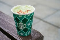 スタバ新作「ピスタチオ クリスマス ツリー」はリピ確のウマさ!?