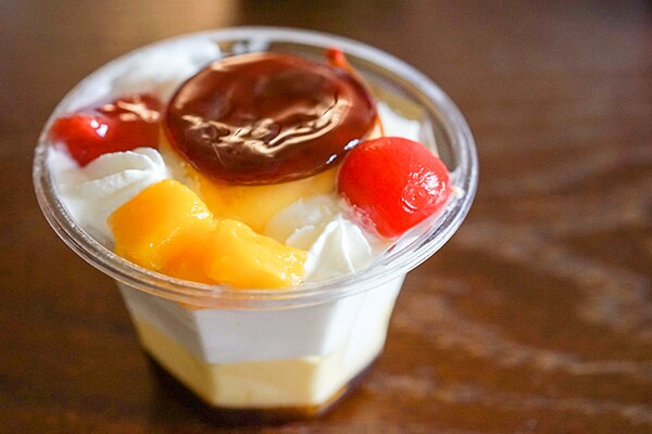 おひとり様用で食べやすい！セブンの「プリン・ア・ラ・モード」