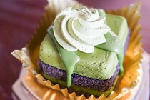 ファミマ「宇治抹茶のケーキ」は抹茶感強めで“よき”