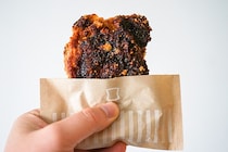 衝撃的なウマさ！ローソン・Lチキの人気商品「黒こしょうだれ」が復活