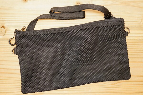 シンプルで使いやすい!無印良品のダブルファスナーケースとは