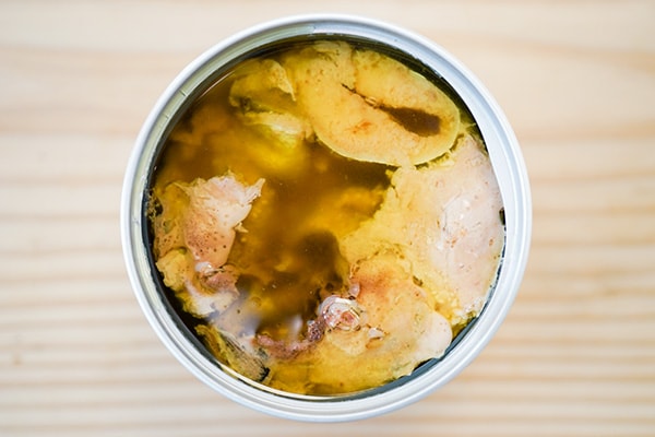 ファミマ「さばinオリーブオイル」をペペロンチーノ風にアレンジ！