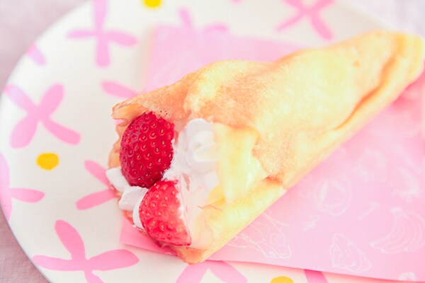 1月15日はいちごの日!ファミマ「いちごのクレープ」を食べてみたら…