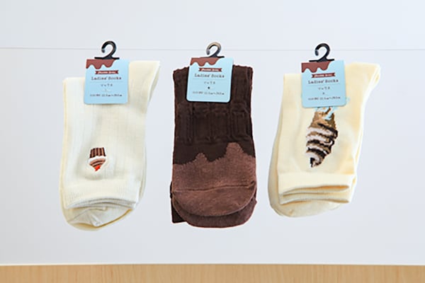 【チョコレートシリーズ】キャンドゥの靴下がかわいいと話題!