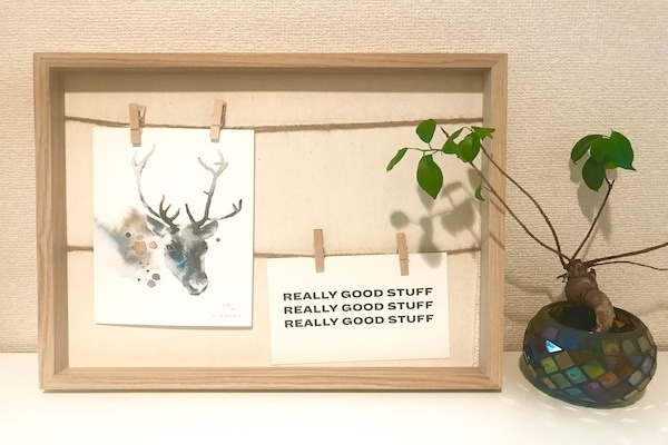 吊るすだけ!ニトリの「フォトフレーム」でインテリアが簡単おしゃれに