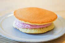 ふわふわしっとり♪セブンの「苺クリーム＆ホイップ生どら」