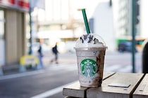 スタバ新作は3つのカスタマイズを楽しめるフラペチーノ