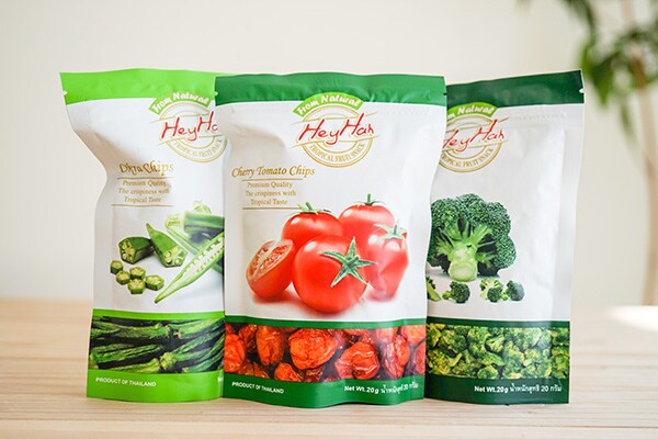 素材のうまみがスゴイ!成城石井で買った野菜スナック菓子3選