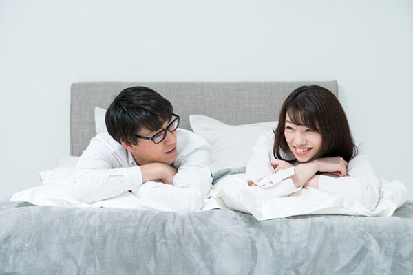 【一緒or別々】「夫婦の寝室事情」多数派はどっち？