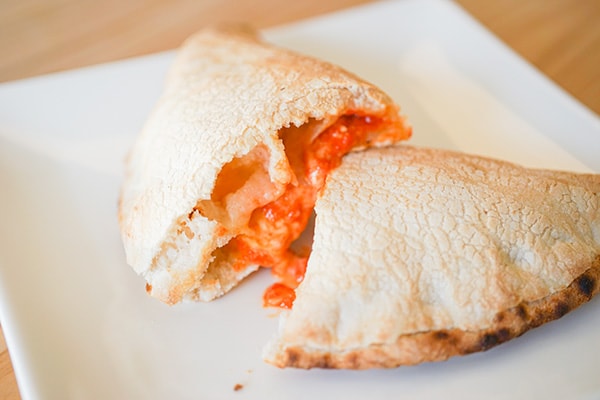 業務スーパーの「カルツォーネ」はお値段以上のクオリティでした