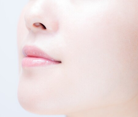 まるで整形!? マッサージだけで鼻を高くする方法についてご紹介
