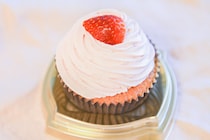 ファミマ「いちごのモンブラン」は爽やか美味なのです！