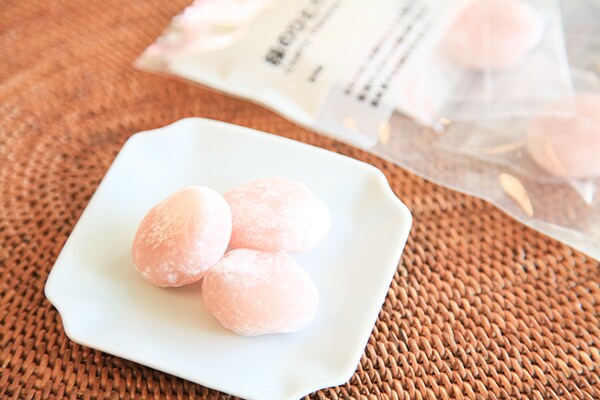無印で買える！「桜」フレーバーのお菓子4つを食べ比べてみた