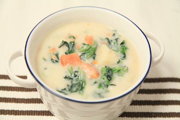 無印の乾燥ほうれんそうを使って食卓に彩りを!