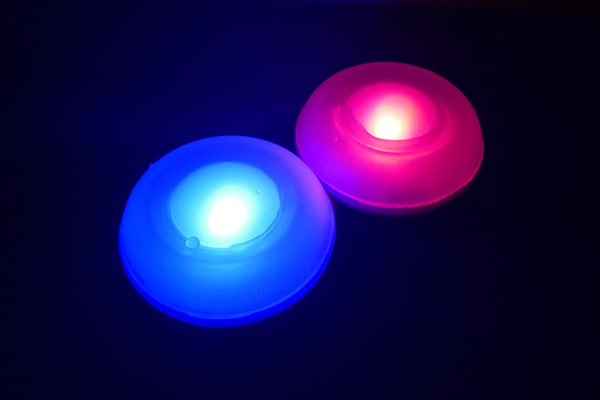 ダイソーの「ゆらゆらシーアニマル」と「バスライト」でリラックスタイム♪