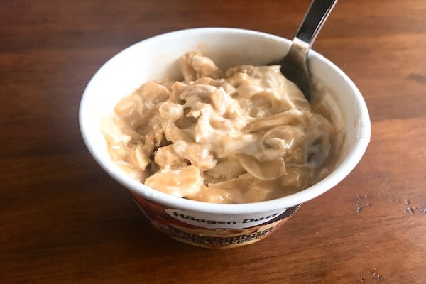 混ぜて食べる!?ハーゲンダッツの新作はトッピングたっぷりで激うま