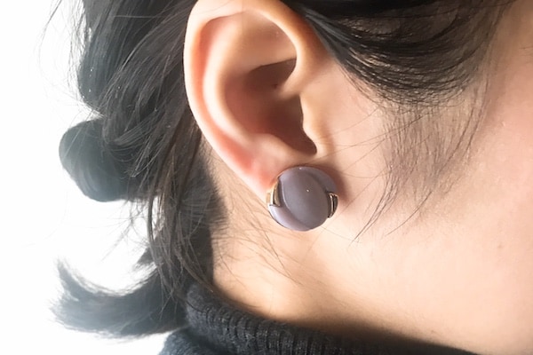 3COINSの「ボタンモチーフイヤリング」は高見え確実!