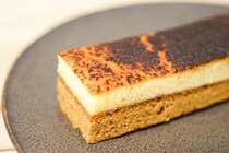 焼き菓子になった!? ファミマの数量限定「焼きティラミス」とは