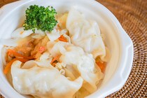 セブン新商品！野菜たっぷり「蒸しえび餃子」はぷっりぷり～♪