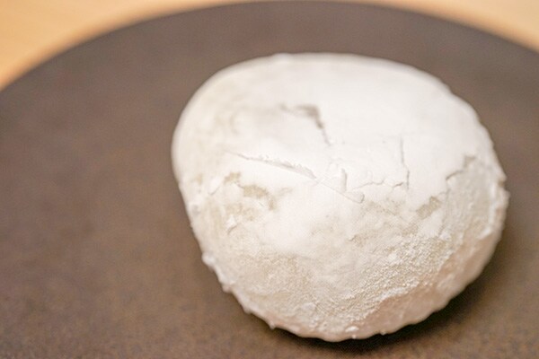 【ファミマ】182円で買える「いちごチョコ大福」は幸せの味♪