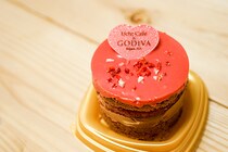 【ローソン×GODIVA】ショコラケーキラズベリーは濃厚なのにさっぱり