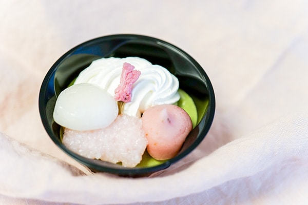 ローソンの「春薫る桜和ぱふぇ」には○○も入っている！