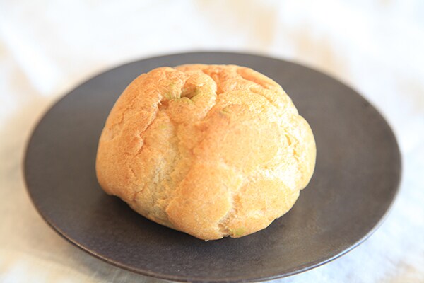 抹茶好き歓喜!? ファミマの「旨み抹茶のシュークリーム」が苦くておいしい