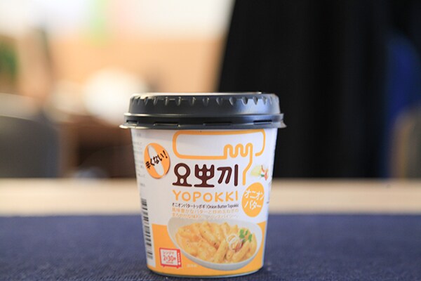 辛くないから食べやすい！カルディで見つけた「ヨッポギ オニオンバター味」