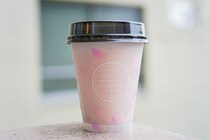 【セブン】タピオカじゃない！白玉入りの「桜ラテ」を飲んでみた