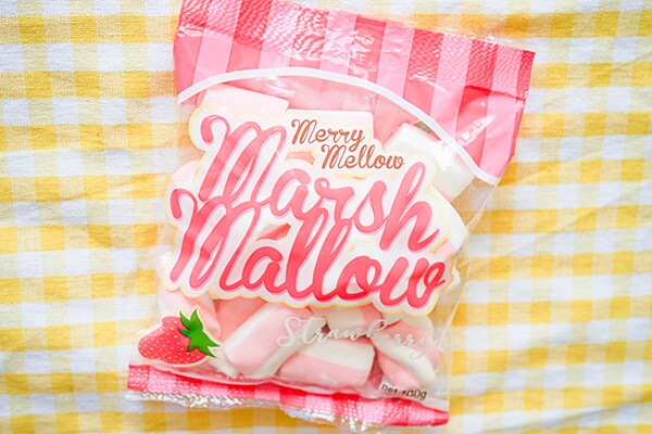 【冬季限定】カルディのいちごマシュマロでいちごミルクを作ってみた