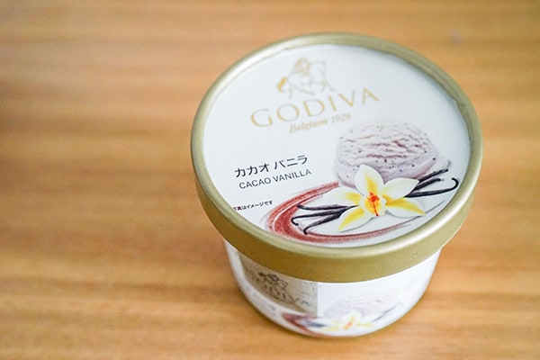 【ローソン限定】ゴディバのカカオが香るバニラアイスを食べてみた