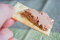 148円で買える！業務スーパーの「イベリコ豚のパテ」とは？