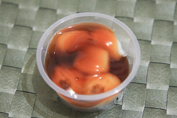 ファミマの「みたらし団子」は甘じょっぱくてくせになる♪