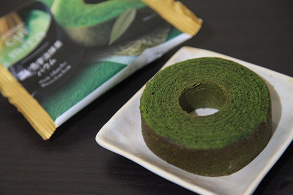ファミマの焼き菓子で“宇治抹茶”を味わっちゃう？