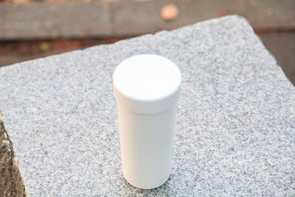 無印「ポリエチレンマグ」はスタイリッシュなデザインだけど…