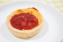 いちご感たっぷり♪ローソン新作スイーツは「いちごカスタードタルト」