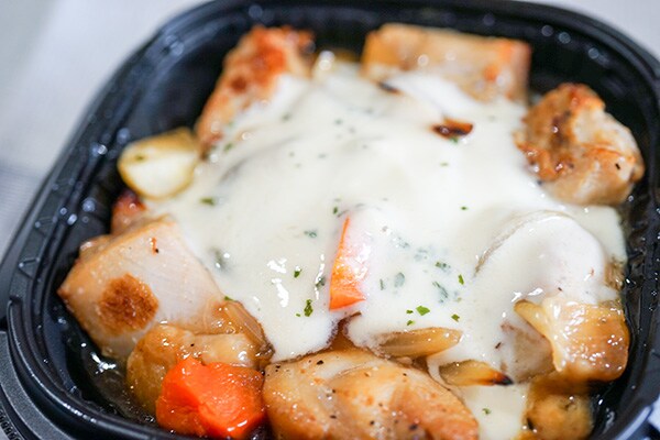 和風チーズタッカルビ!? セブンの「チーズソースの照り焼きチキン丼」
