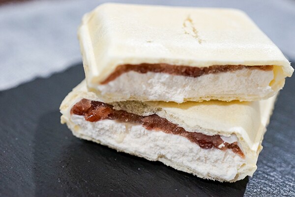 高いけどウマイ！セブンプレミアムゴールドの「金の最中あずき」