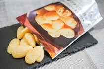 不思議な食感！ローソンの「チーズ好きのための濃厚チーズ」を食べてみた