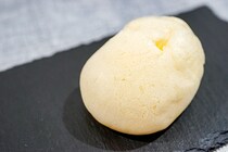 もったり感ゴイスー！ローソン「もちしゅー」は新感覚スイーツでした