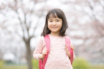 女の子ママ必見！スタイリスト・亀恭子が提案する春のユニクロコーデ4選