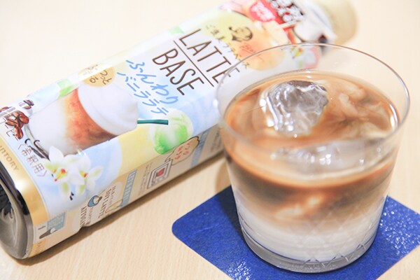 ふわふわの泡でカフェ風に♪ラテベースの新作は「バニララテ」です!