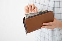 1万円あれば安心？約1万人に聞いた「財布に入れておきたい最低金額」