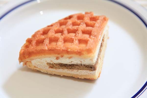 苦うま~♪ファミマの新ハイブリッドスイーツが美味なのです!