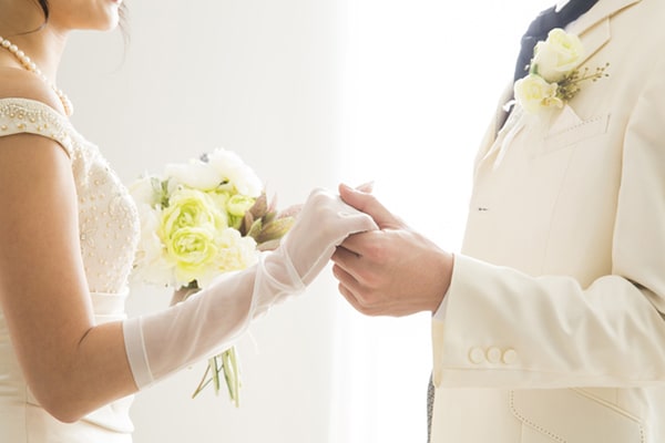 【ビビッと来る?】4432人に聞いた!「スピード結婚」の交際期間はどれくらい?